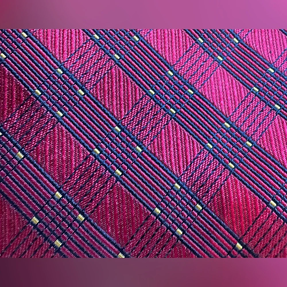 🖤 Halston Vintage Men’s 100% Silk Tie 🖤